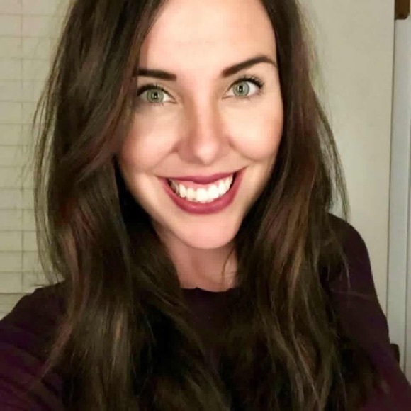 Meet your Posher, Kelly - Picture 2 of 8